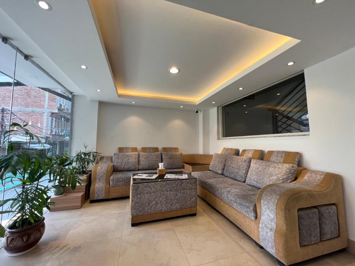 Hotel New Era Катманду Экстерьер фото